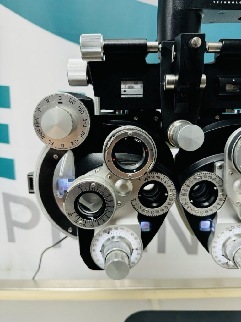 Reichert 11636 Minus Cylinder llluminated Phoropter/ Phoroptor, photo 2