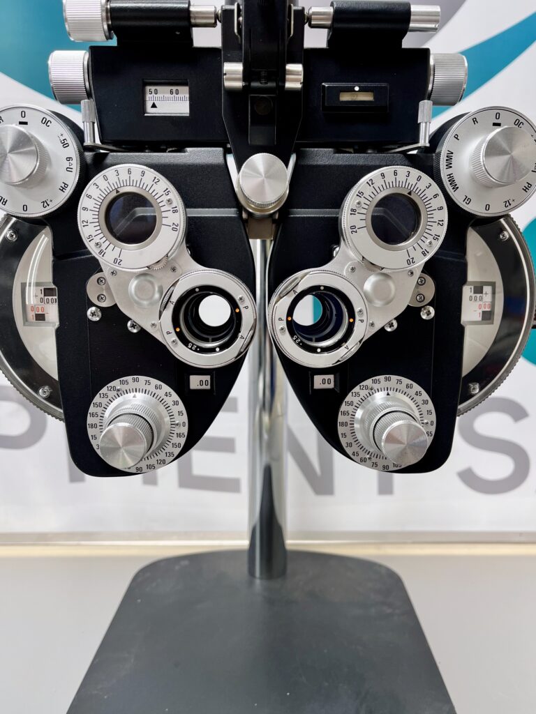 Topcon VT-10 Plus Cylinder Phoropter, photo 2