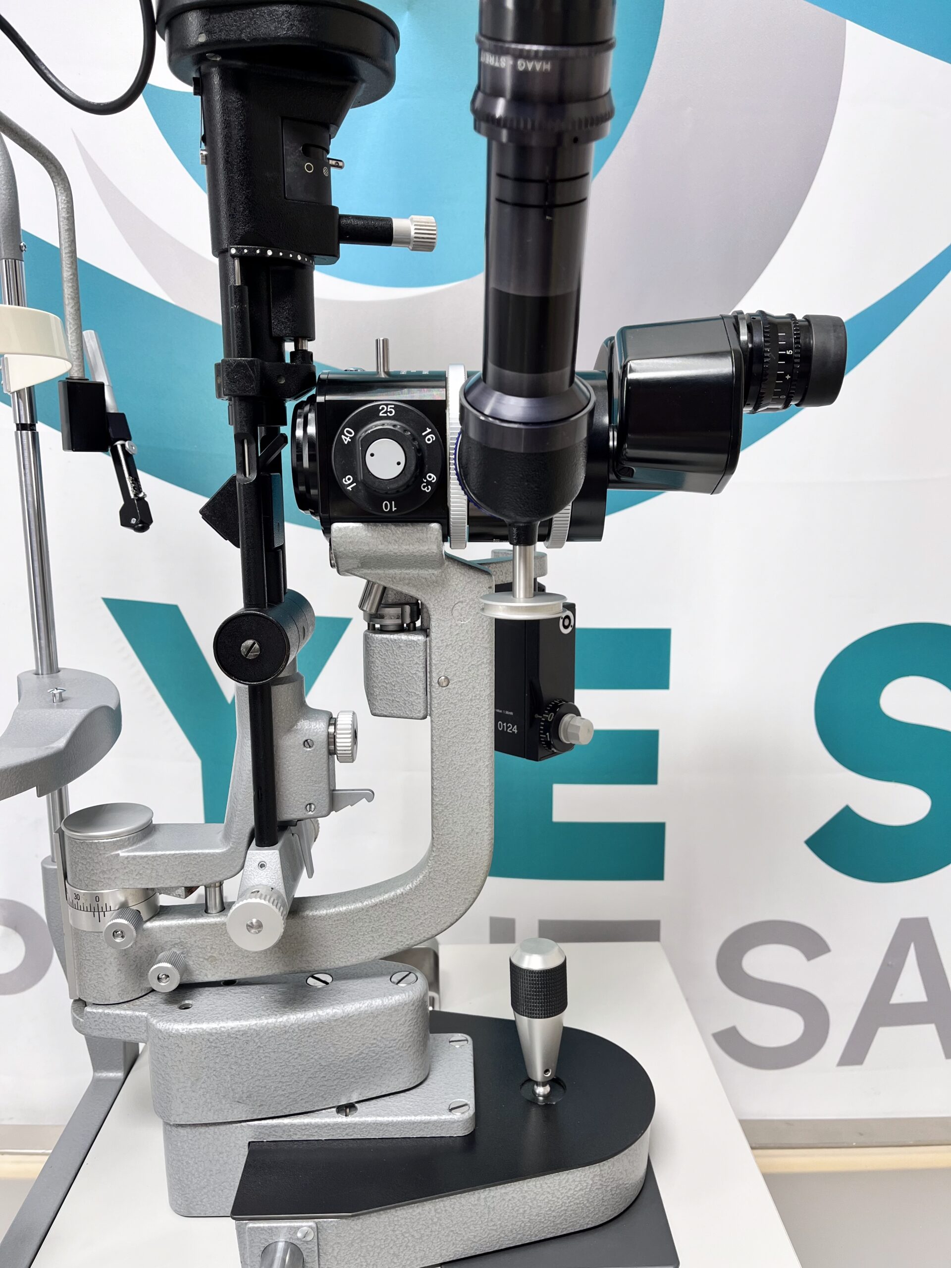 Haag Streit BQ 900 Slit Lamp w/ AT 900 Tonometer, Splitter with Observation Tube - Image 9