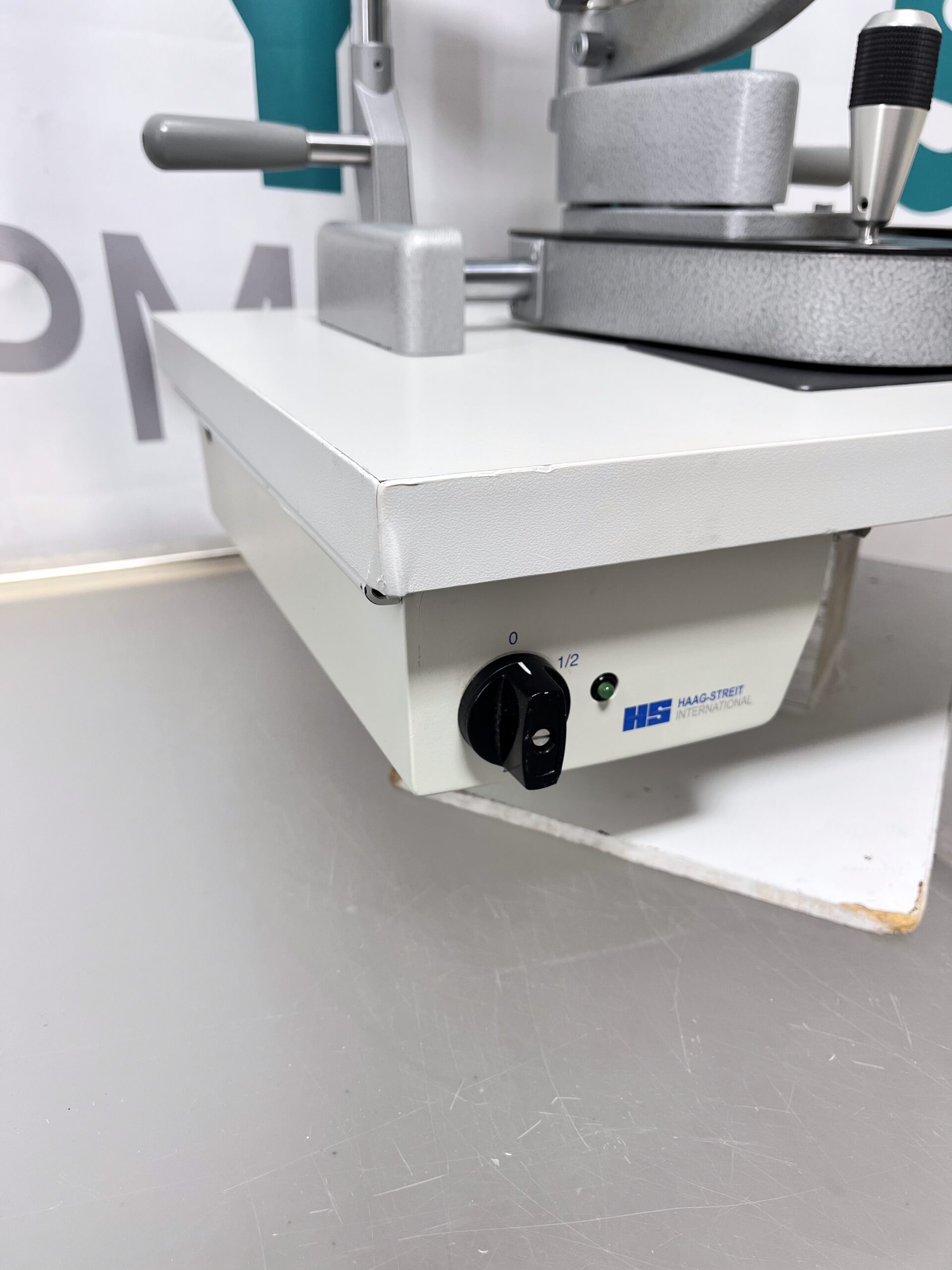 Haag Streit BQ 900 Slit Lamp w/ AT 900 Tonometer, Splitter with Observation Tube - Image 3