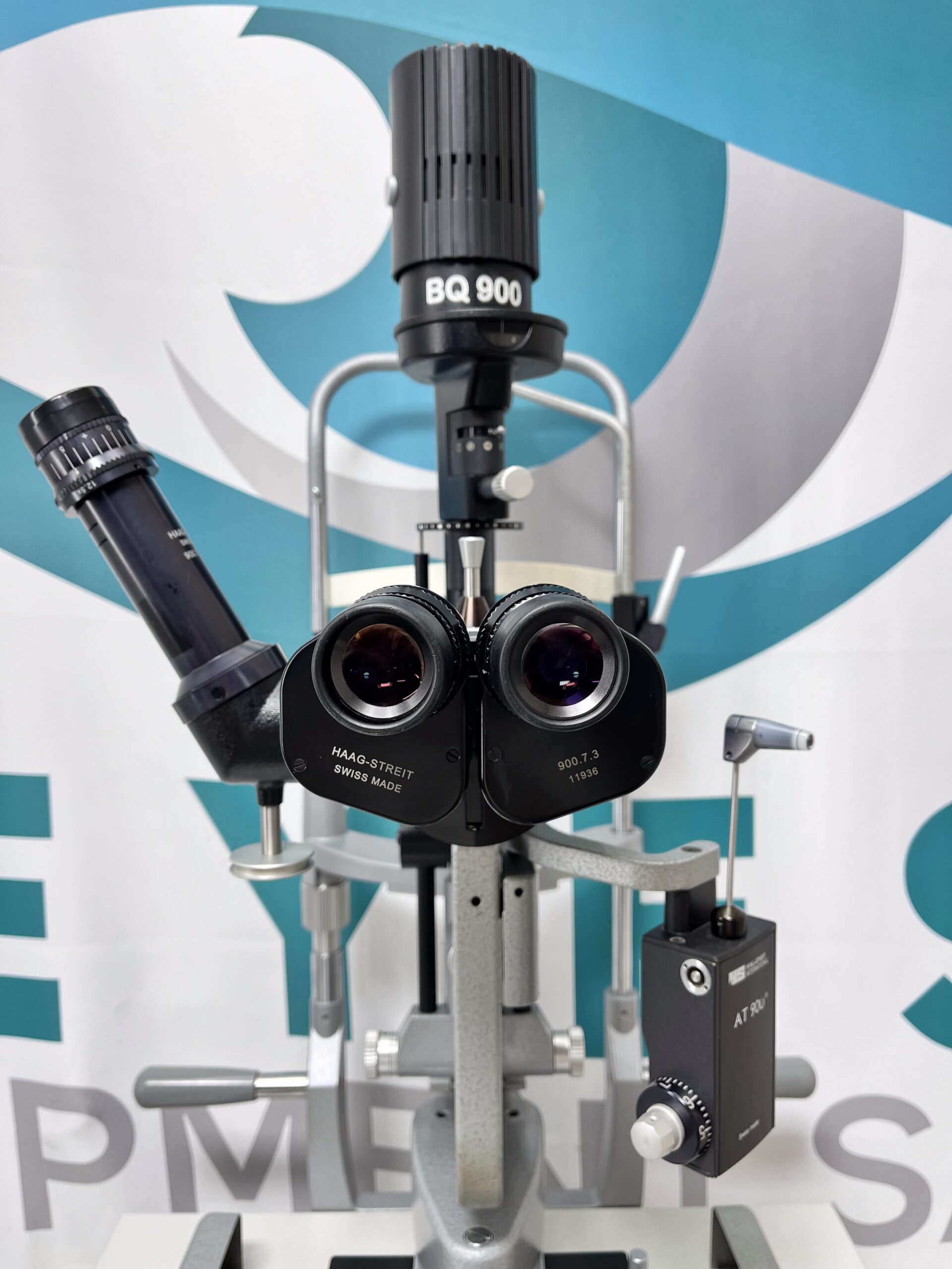 Haag Streit BQ 900 Slit Lamp w/ AT 900 Tonometer, Splitter with Observation Tube - Image 4