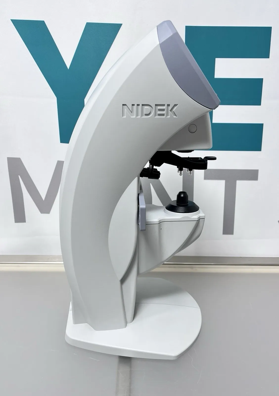 Nidek LM-500 Auto Lensmeter - Image 4