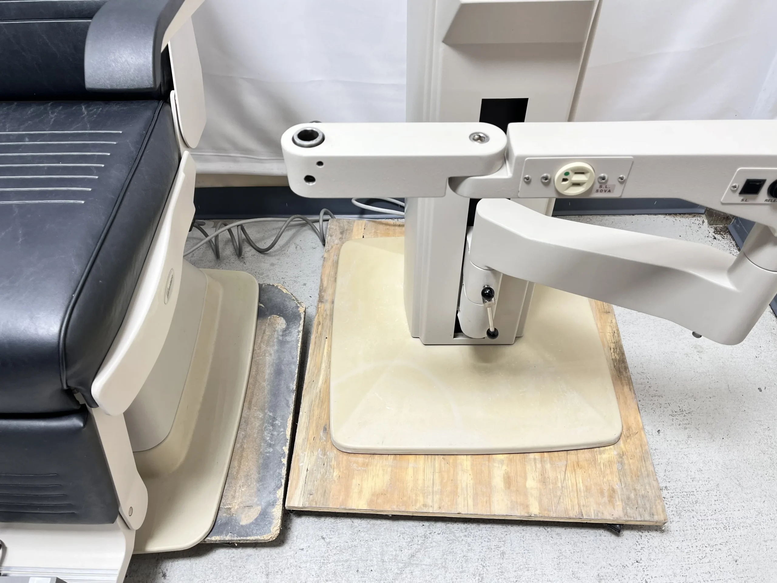 Marco 1220 Encore Automatic Chair w/ 1290 Encore Ophthalmic Stand - Image 5