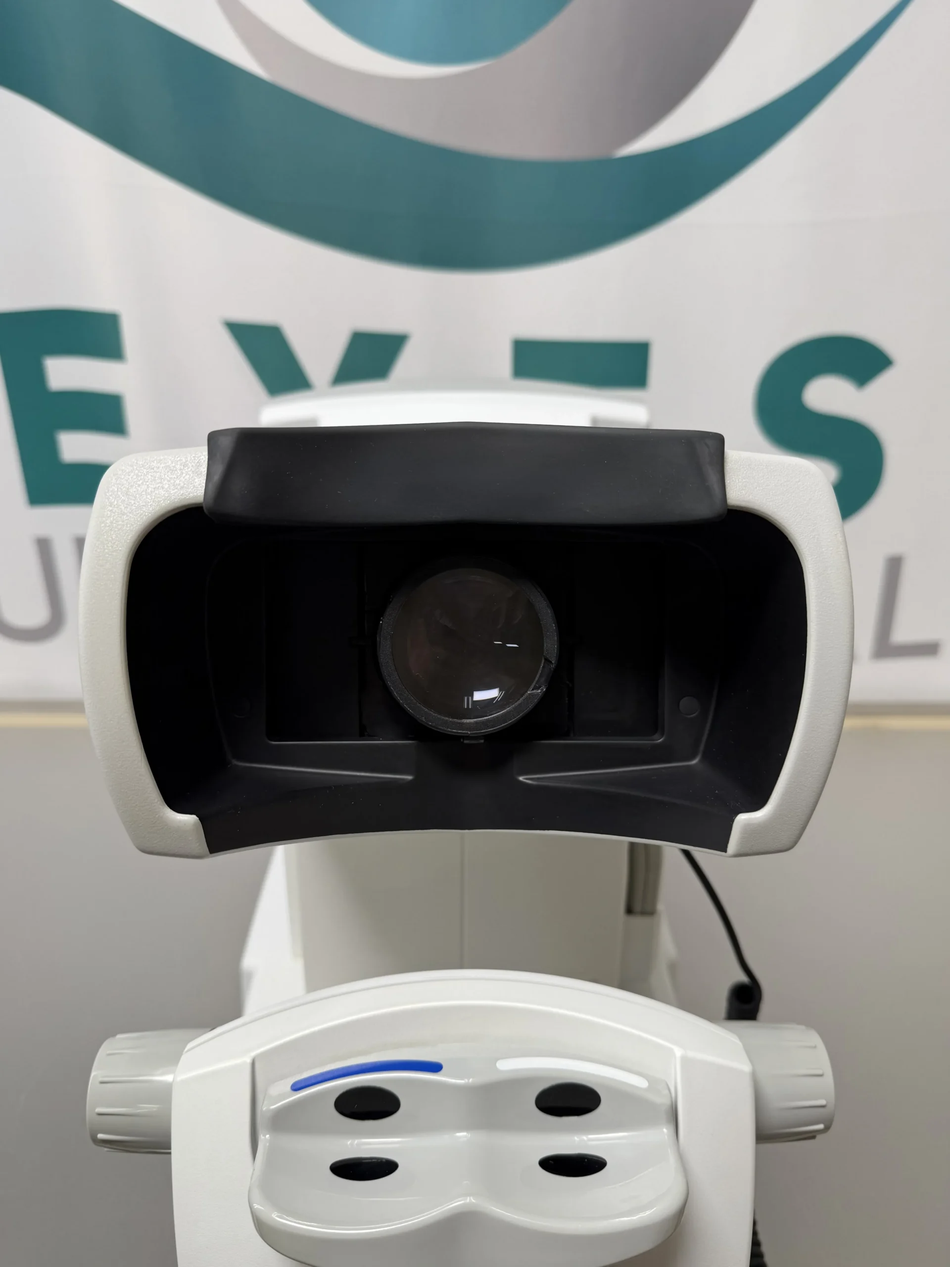 Zeiss Humphrey Matrix 800 Visual Field Analyzer w/ Chinrest - Image 9